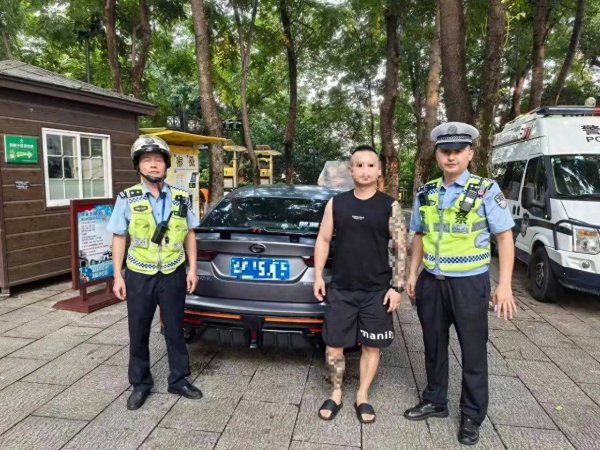 实盘股票交易配资 无证驾驶切莫违！心存侥幸终被查，大桥交警查获一起无证驾驶交通违法